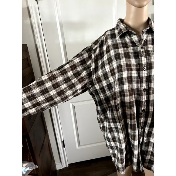 Brown plaid button up Carhartt shirt flannel - Picture 3 of 6